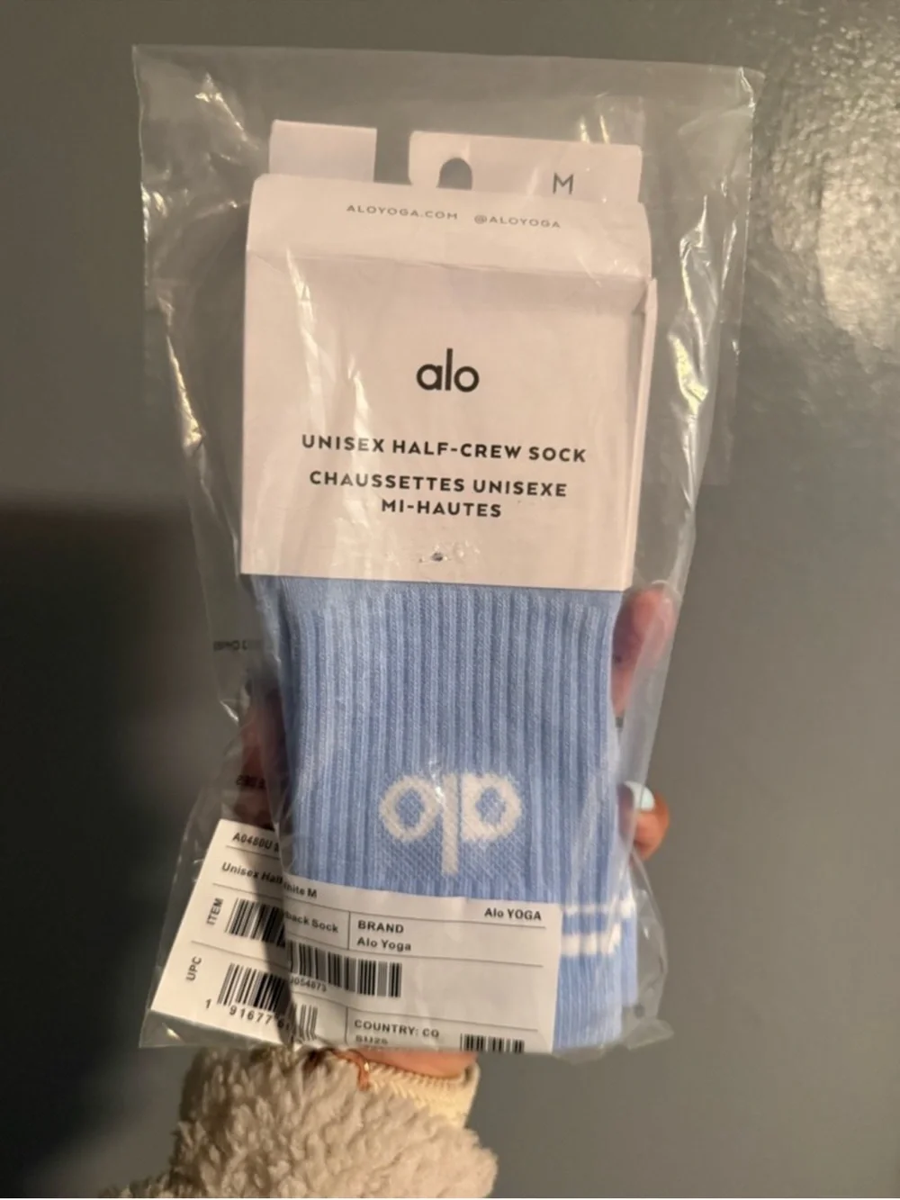 ALO Yoga Light Blue Ribbed Crew Athletic Socks - Women’s